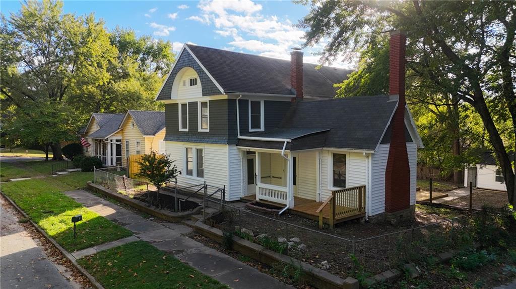 720 W 7th Street Property Photo