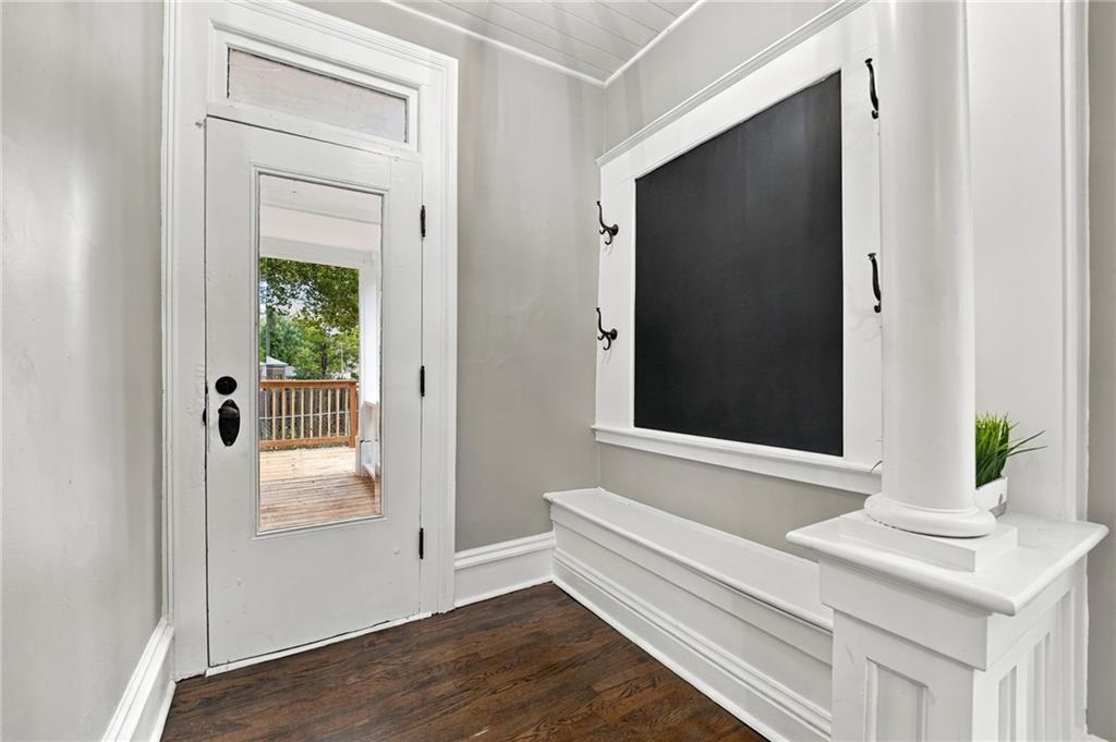 720 W 7th Street Property Photo 8