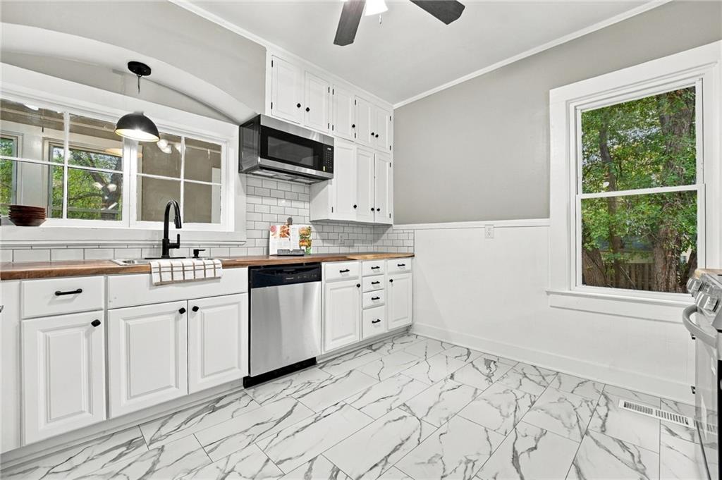 720 W 7th Street Property Photo 17