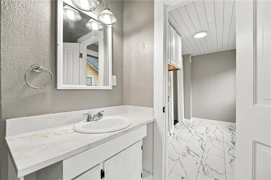720 W 7th Street Property Photo 36