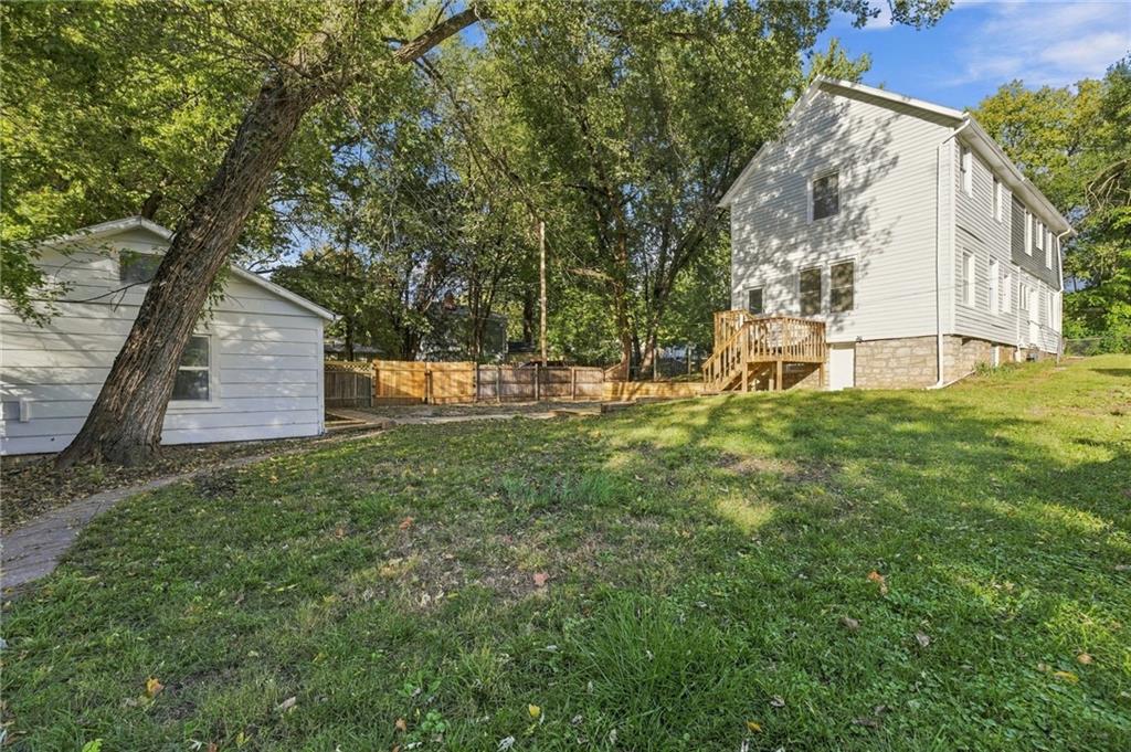 720 W 7th Street Property Photo 57