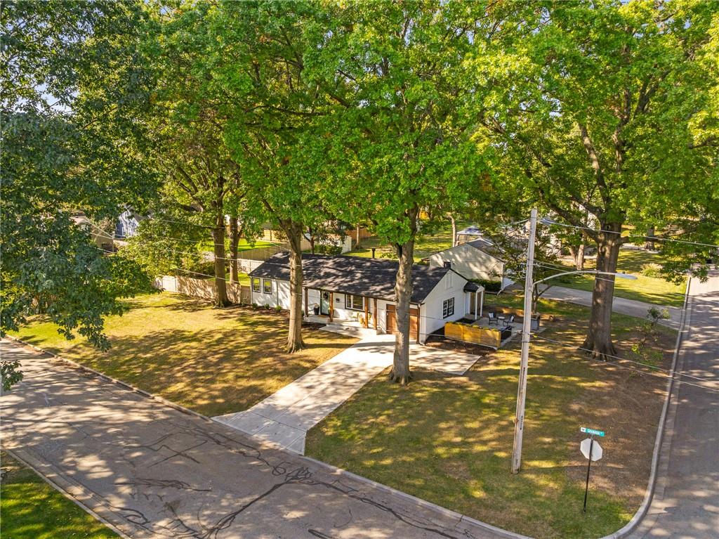 6126 Granada Street Property Photo 6