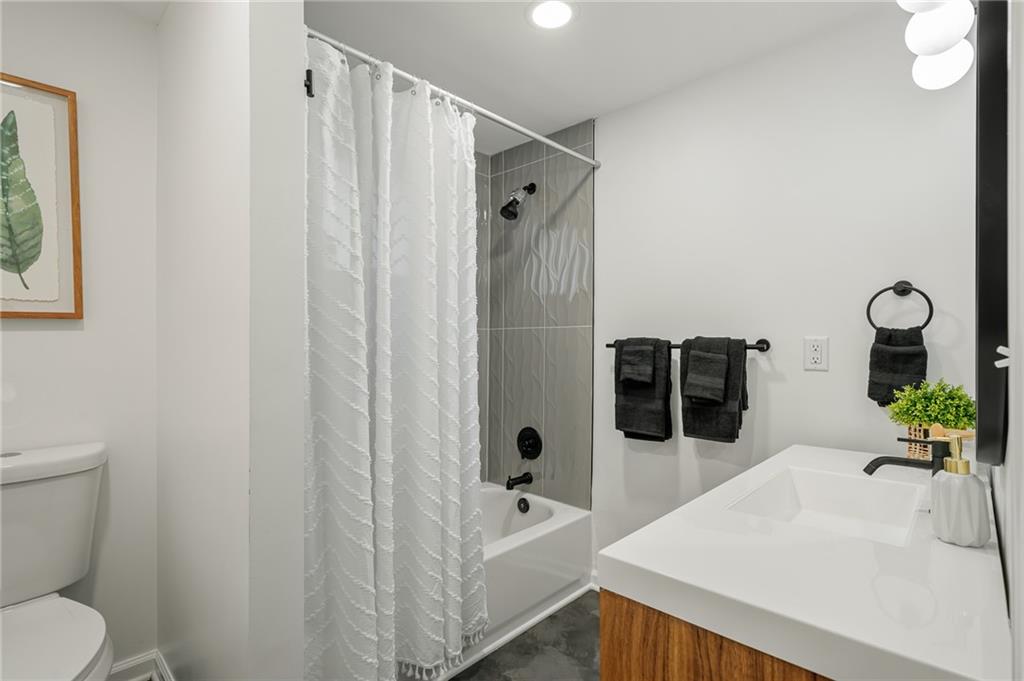 6126 Granada Street Property Photo 37