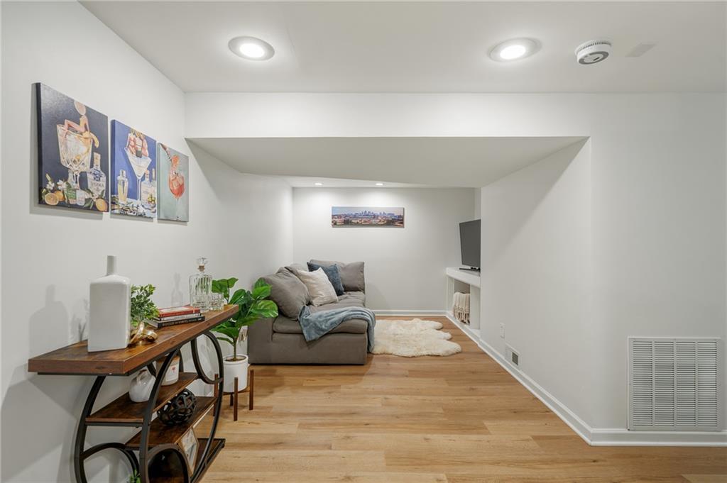 6126 Granada Street Property Photo 44