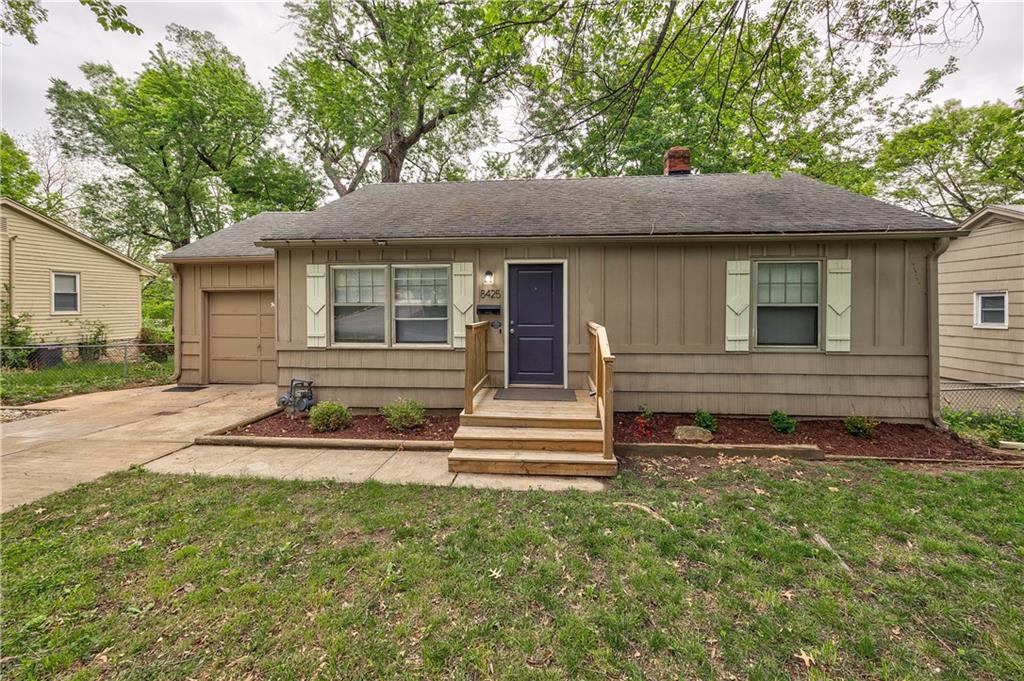 8425 Boone Street Property Photo 1