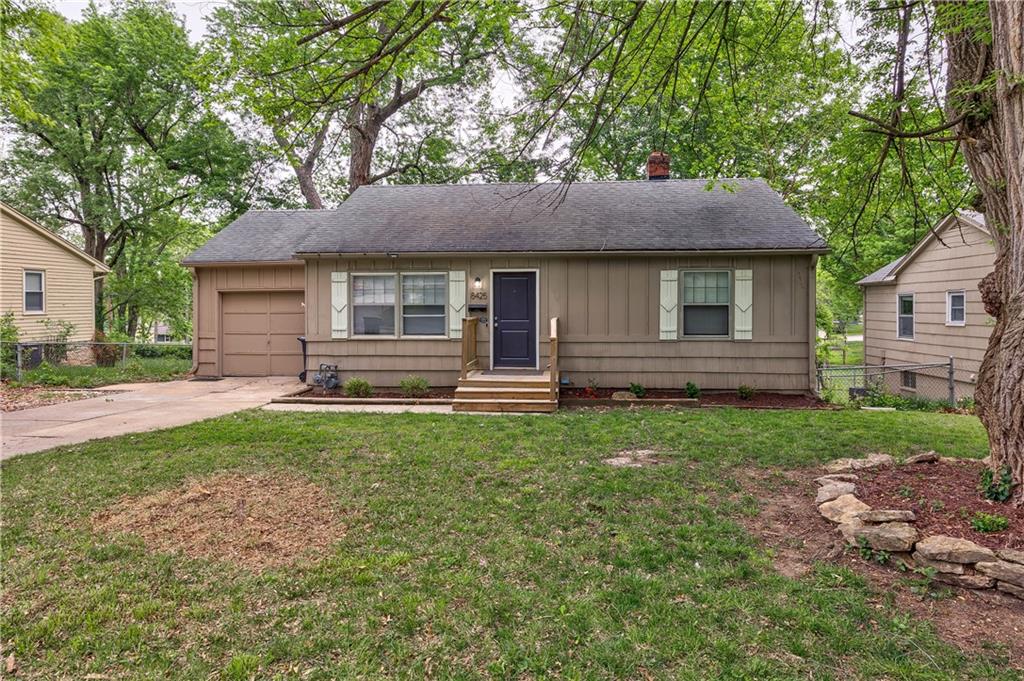 8425 Boone Street Property Photo 2
