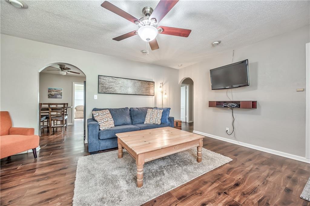 8425 Boone Street Property Photo 5