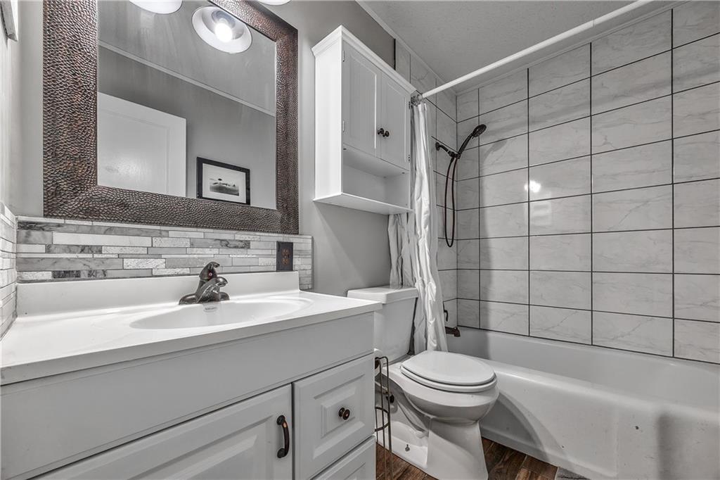 8425 Boone Street Property Photo 29