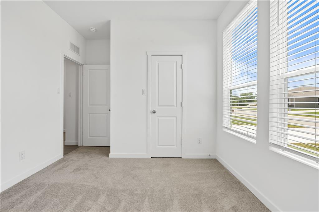 4004 Ne Apple Grove Drive Property Photo 18