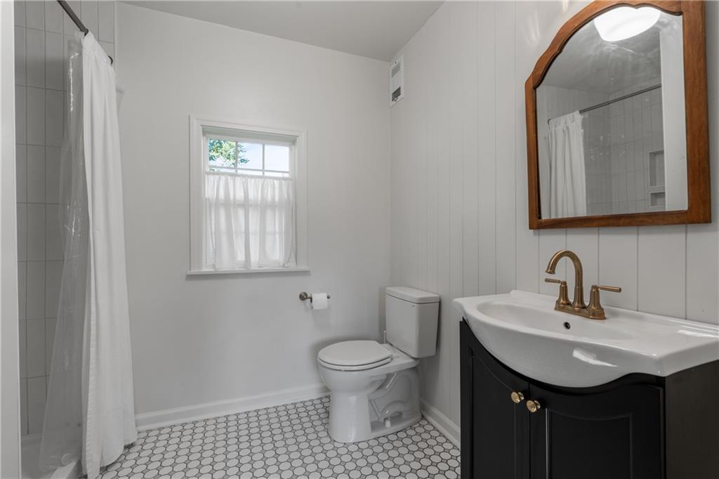 5819 Marty Street Property Photo 14