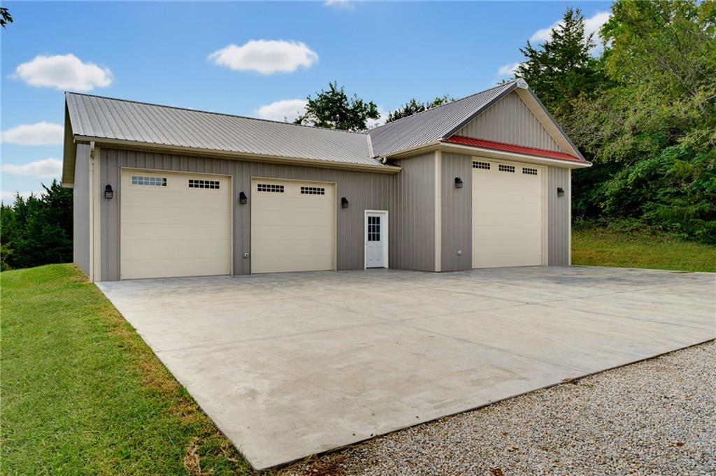 1061 E 1200 Road Property Photo 10