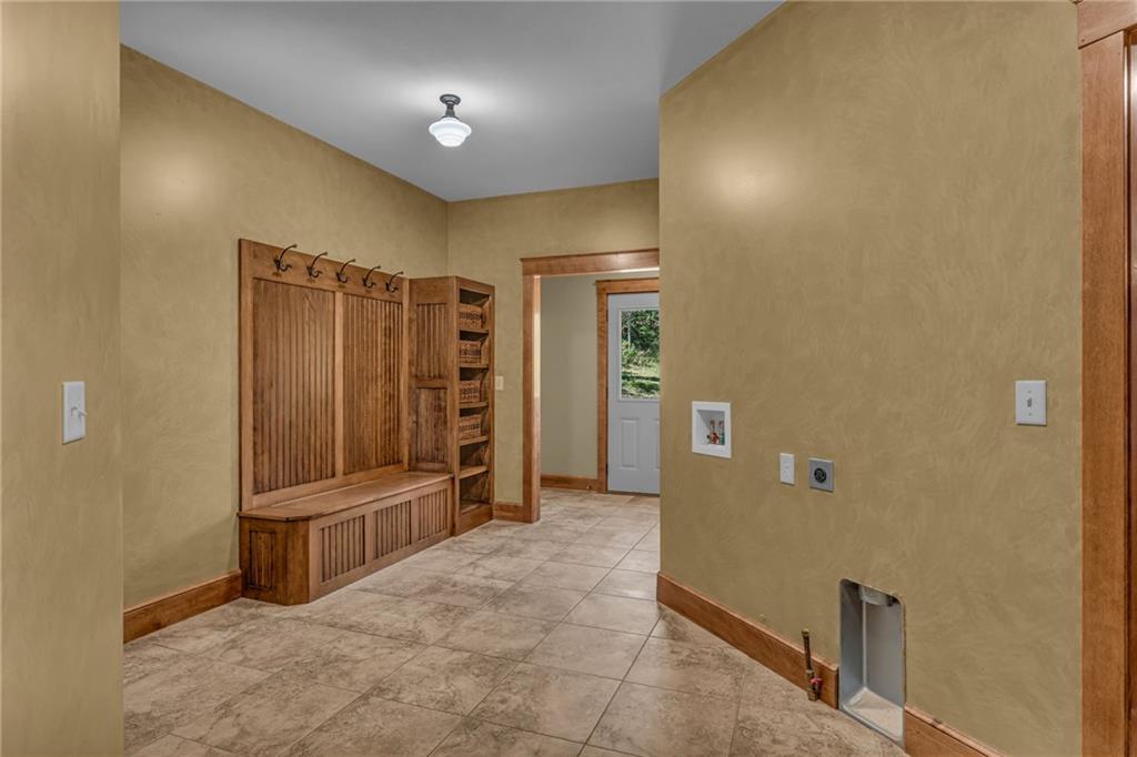 1061 E 1200 Road Property Photo 33