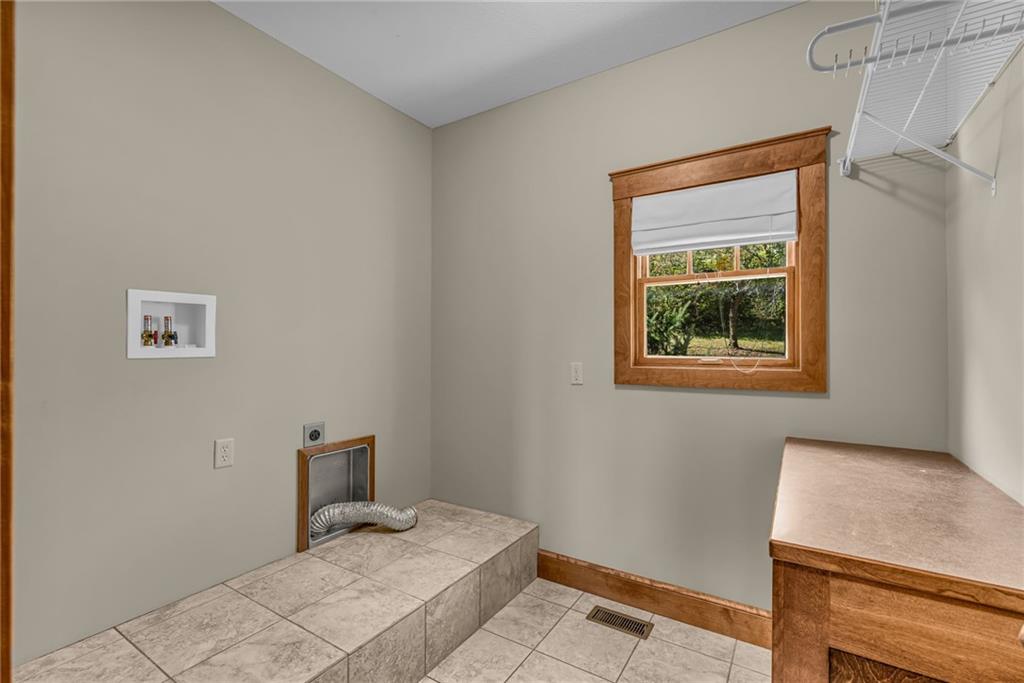 1061 E 1200 Road Property Photo 42