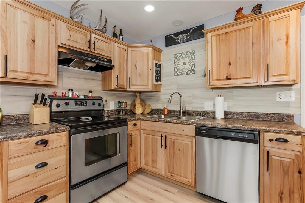 312 W Pine Street Property Photo 8