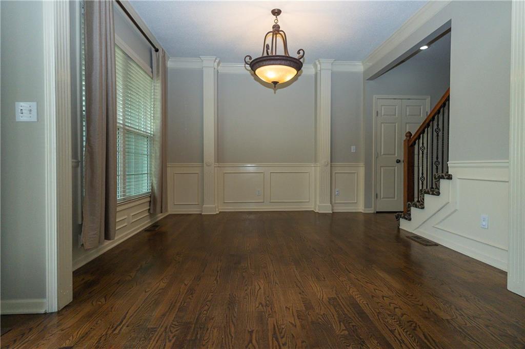 5831 Theden Street Property Photo 9