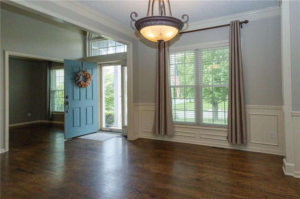 5831 Theden Street Property Photo 10