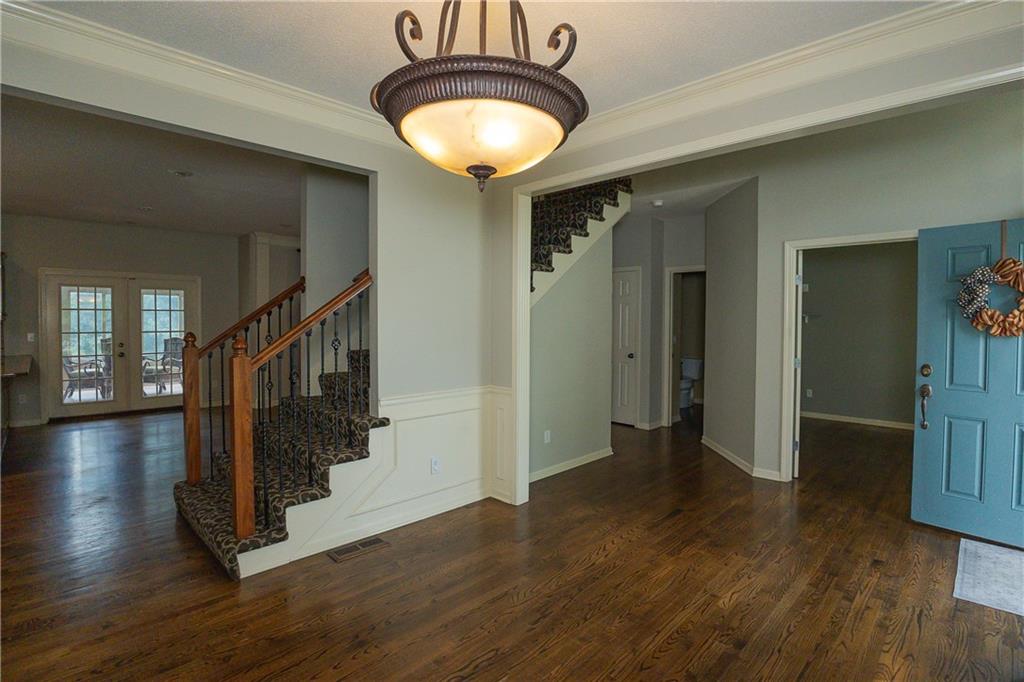 5831 Theden Street Property Photo 12