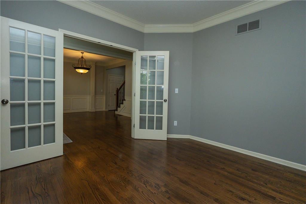 5831 Theden Street Property Photo 14