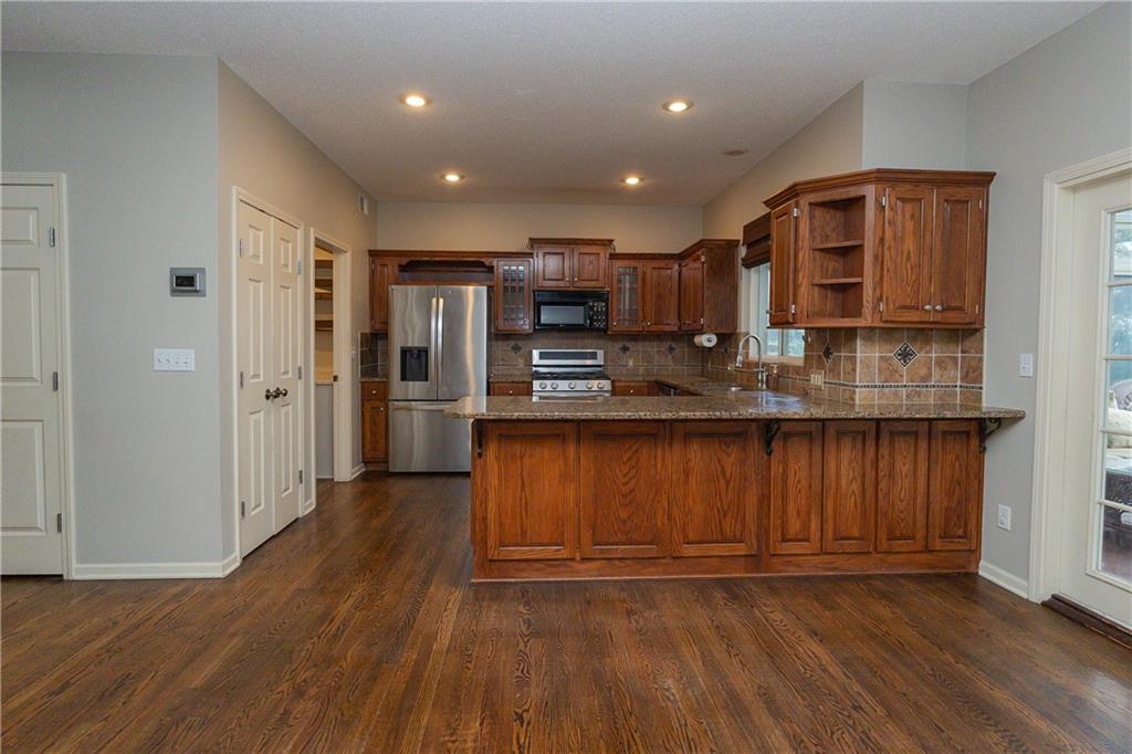 5831 Theden Street Property Photo 18