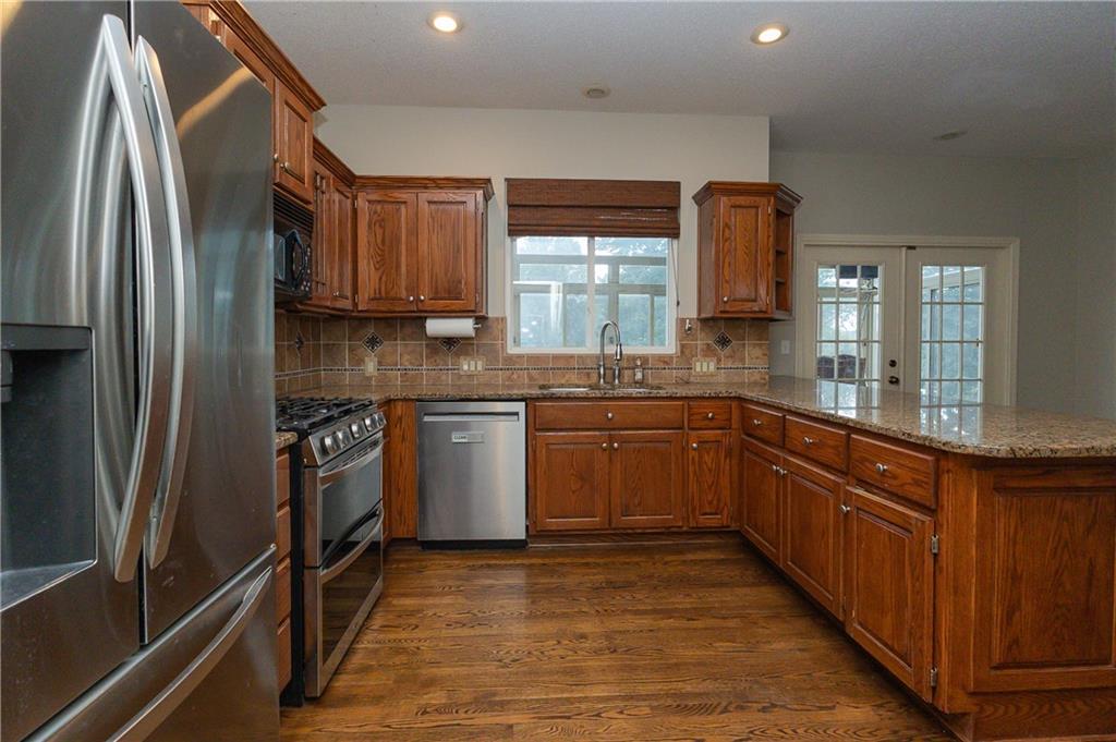 5831 Theden Street Property Photo 20