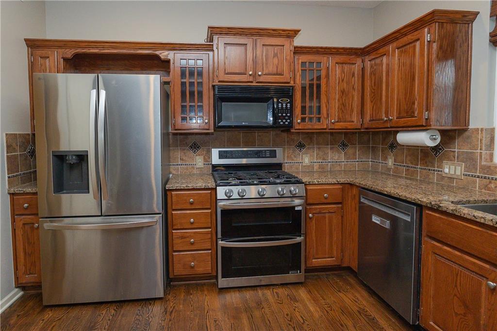5831 Theden Street Property Photo 22