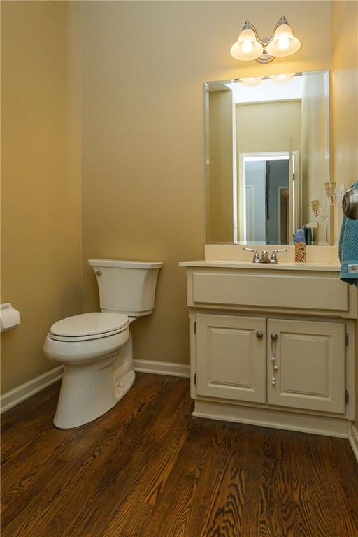 5831 Theden Street Property Photo 27