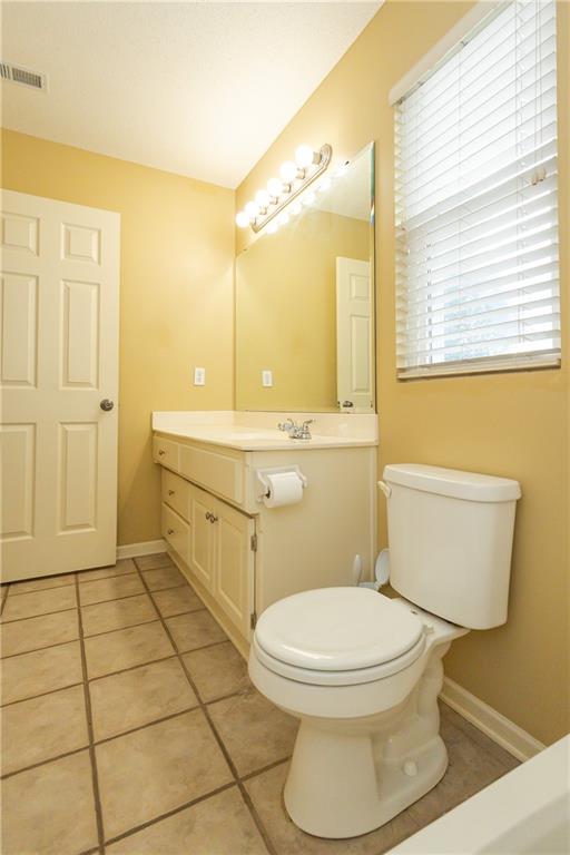 5831 Theden Street Property Photo 32