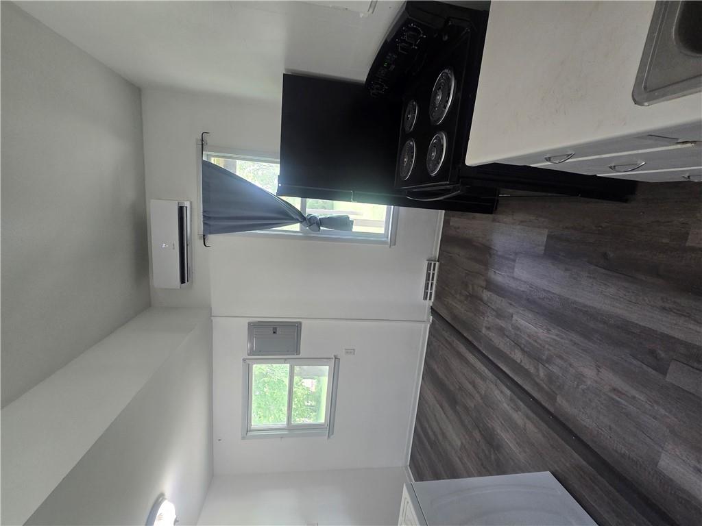 301 S Water Street Property Photo 14