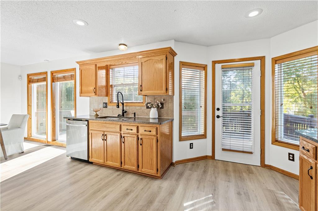 7416 N Mckinley Avenue Property Photo 11