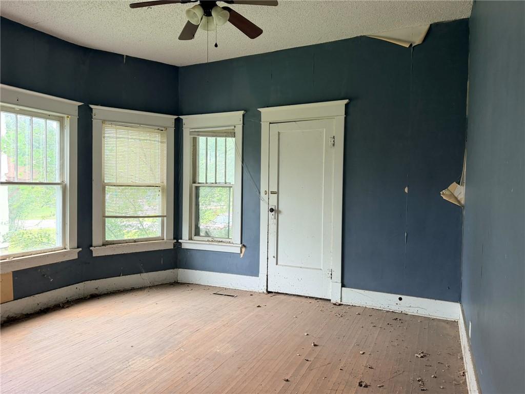 608 Linn Street Property Photo 8