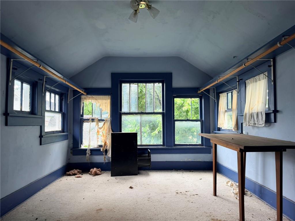 608 Linn Street Property Photo 11