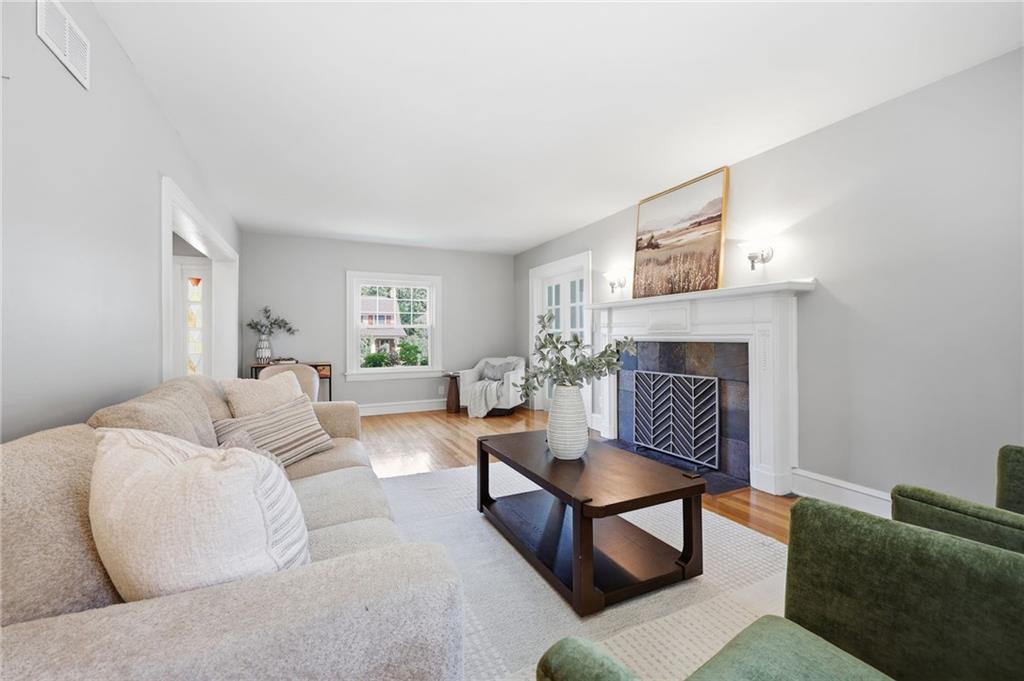 6124 Oak Street Property Photo 19