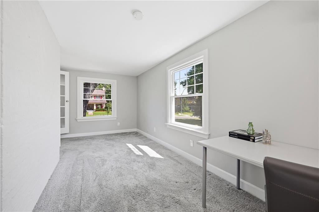 6124 Oak Street Property Photo 21