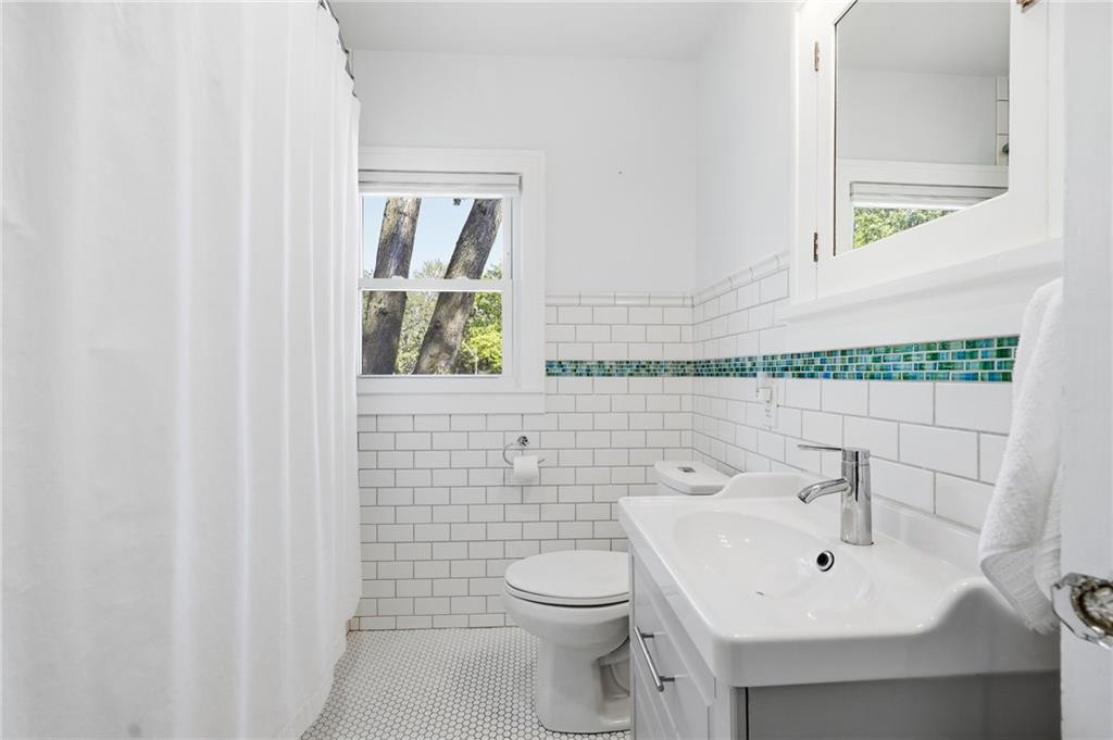 6124 Oak Street Property Photo 30
