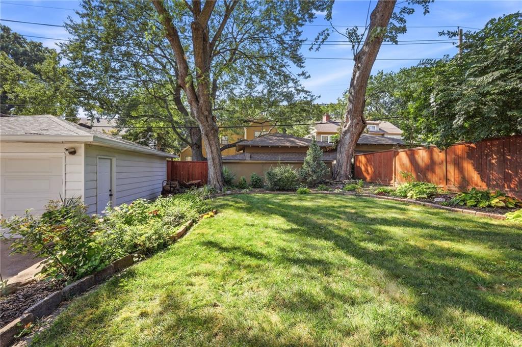 6124 Oak Street Property Photo 33