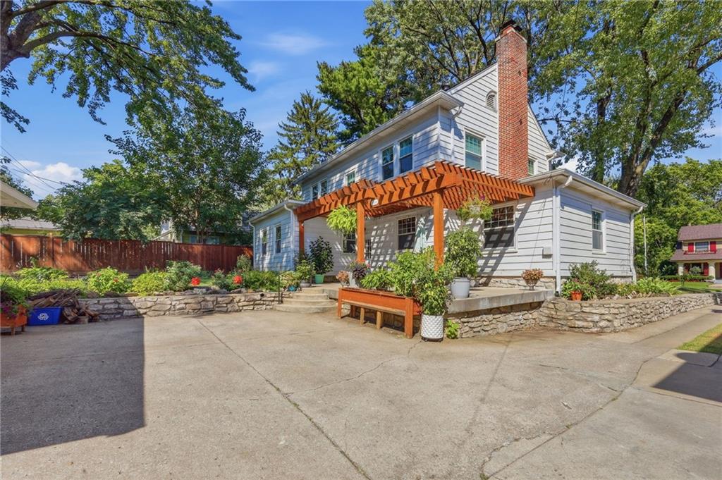 6124 Oak Street Property Photo 35
