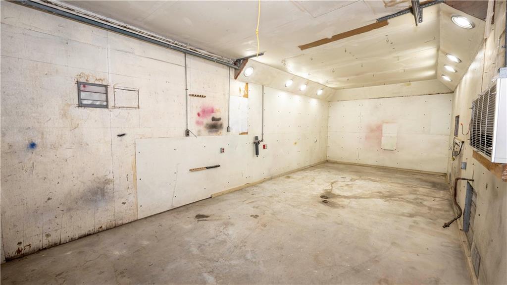 11409 E 261st Street Property Photo 38