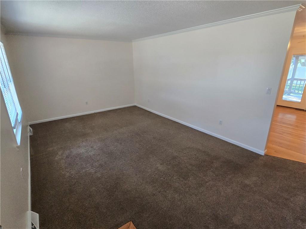 205 S Craig Street Property Photo 4
