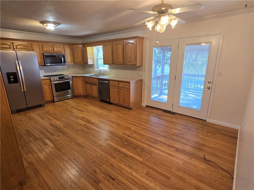205 S Craig Street Property Photo 8