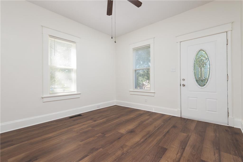 125 N Overton Avenue Property Photo 6