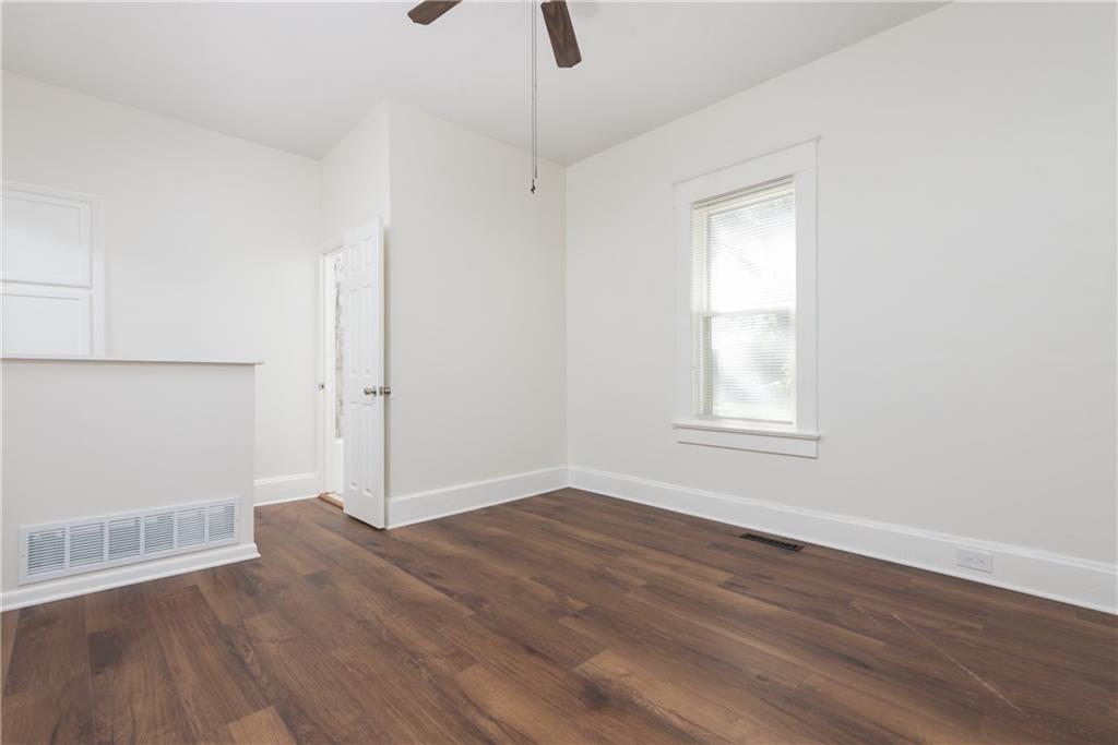 125 N Overton Avenue Property Photo 9