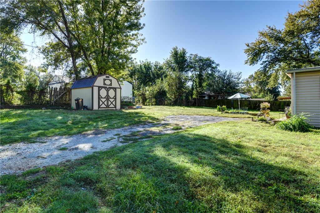 125 N Overton Avenue Property Photo 33