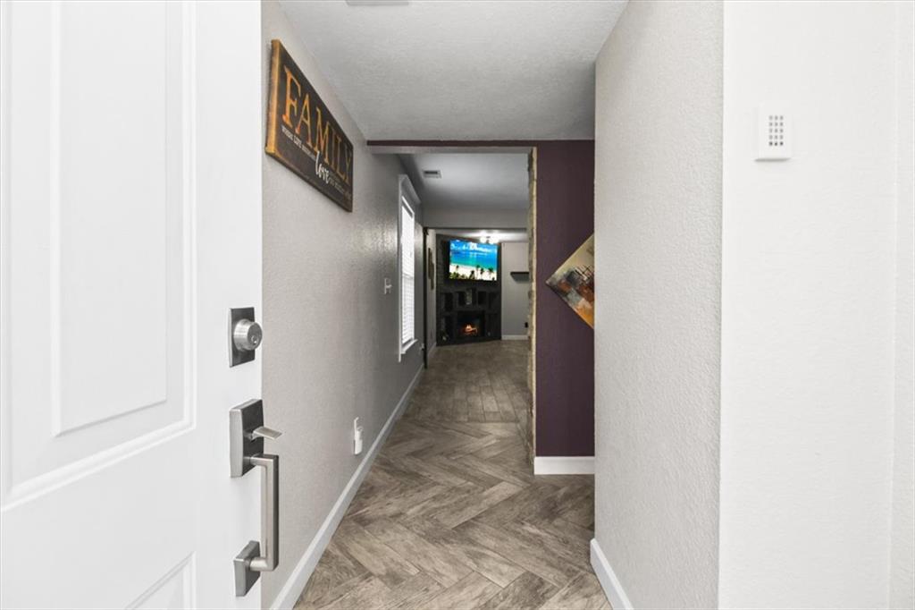6067 Ne Moonstone Drive Property Photo 4