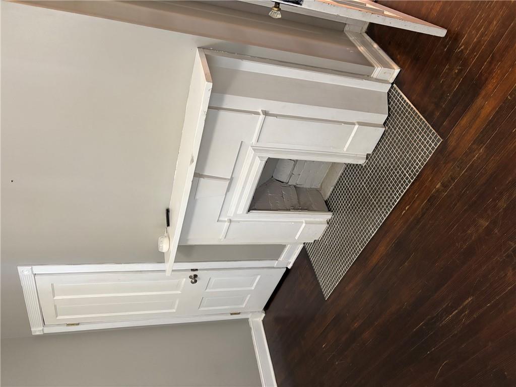 1106 Parallel Street Property Photo 11
