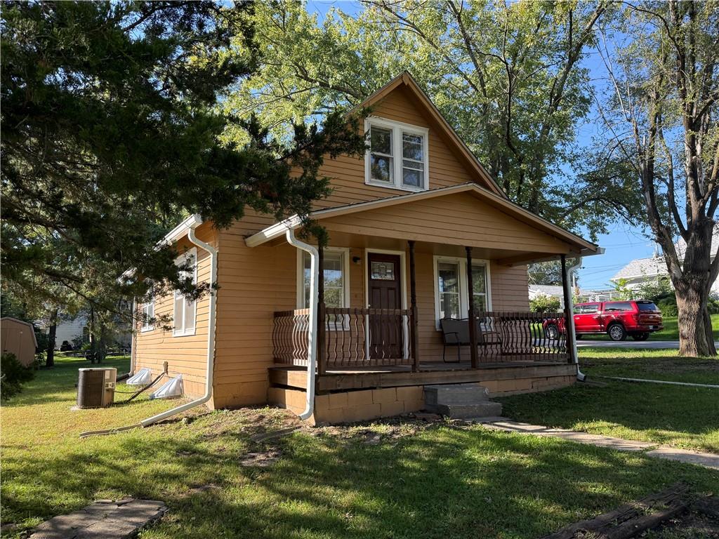 404 E 4th Street Property Photo 1