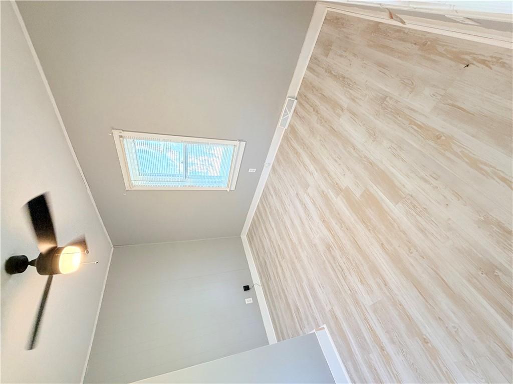 404 E 4th Street Property Photo 7