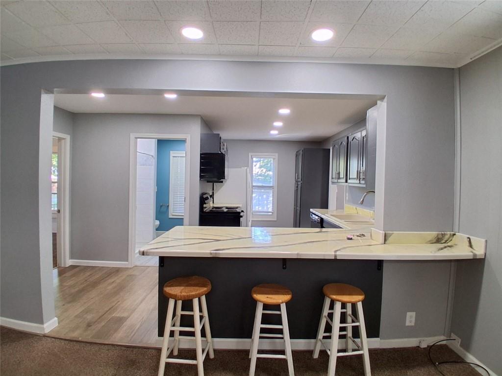 422 W 9th Street Property Photo 3