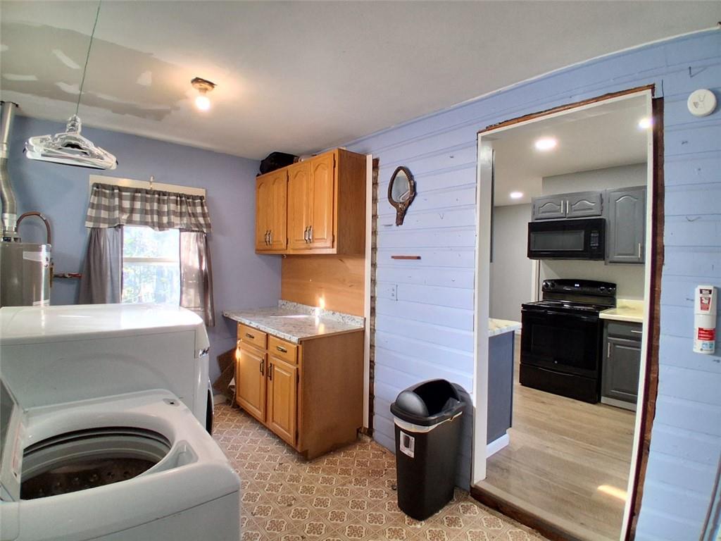 422 W 9th Street Property Photo 10