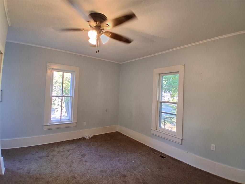422 W 9th Street Property Photo 18