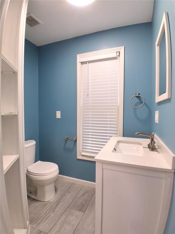 422 W 9th Street Property Photo 21